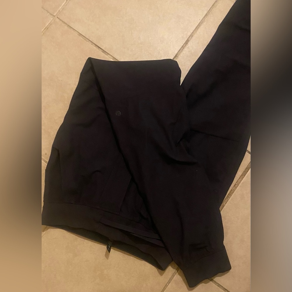 Black Lululemon XS joggers